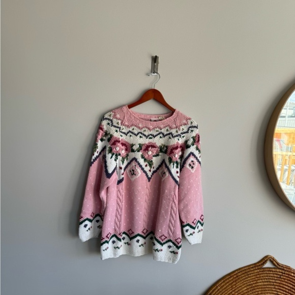 - Vintage cotton footlocker crew knit sweater